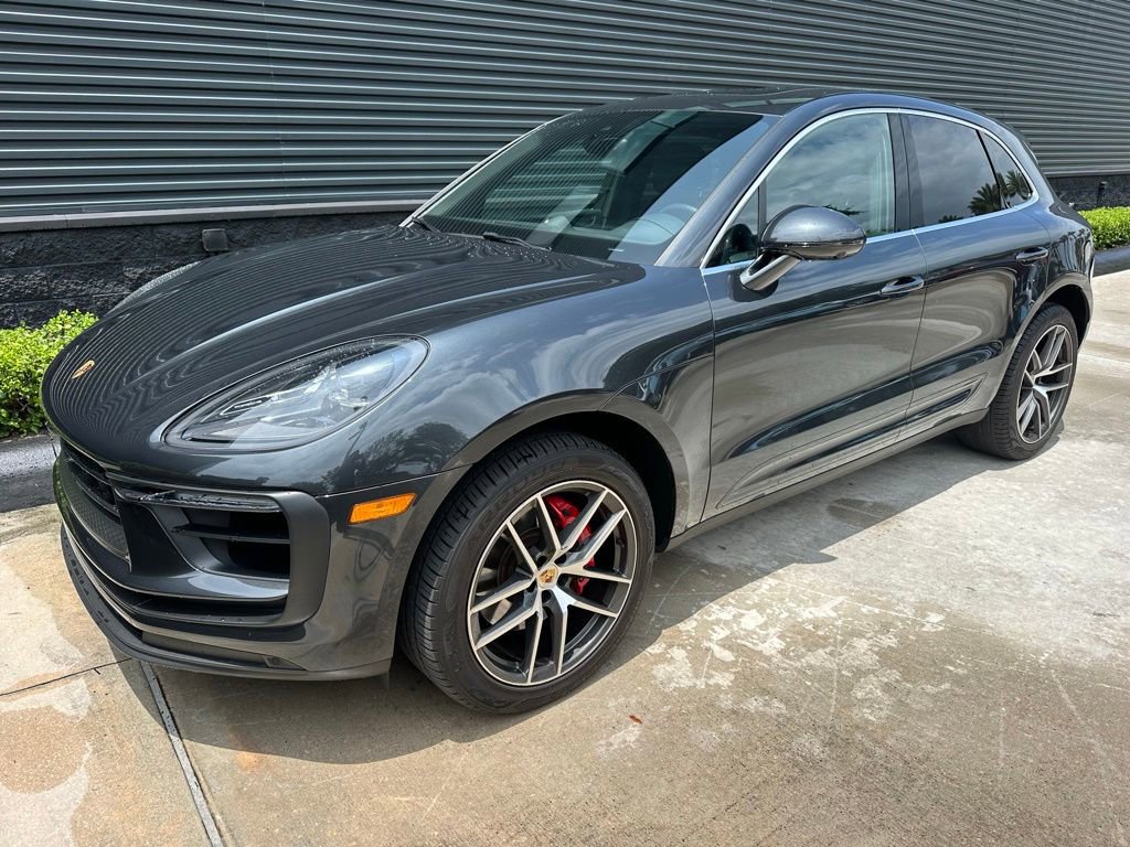 Certified 2023 Porsche Macan S AWD/4WD image 7
