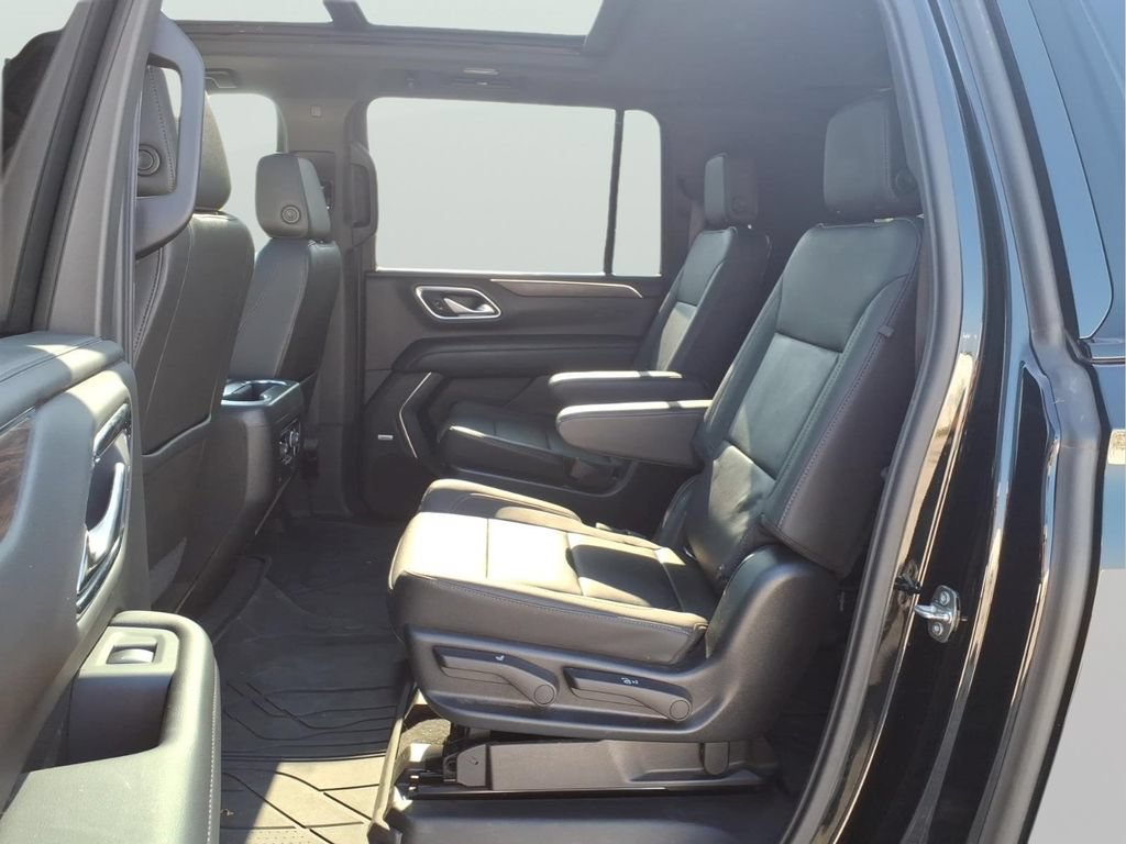 Used 2021 Chevrolet Suburban Z71 AWD/4WD image 29