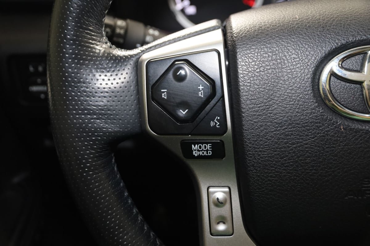 Used 2023 Toyota 4Runner Limited AWD/4WD image 33