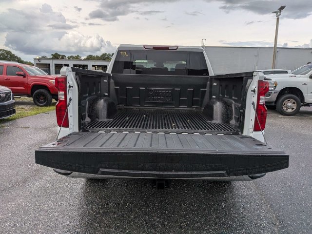 Used 2025 Chevrolet Silverado 1500 LT AWD/4WD image 13