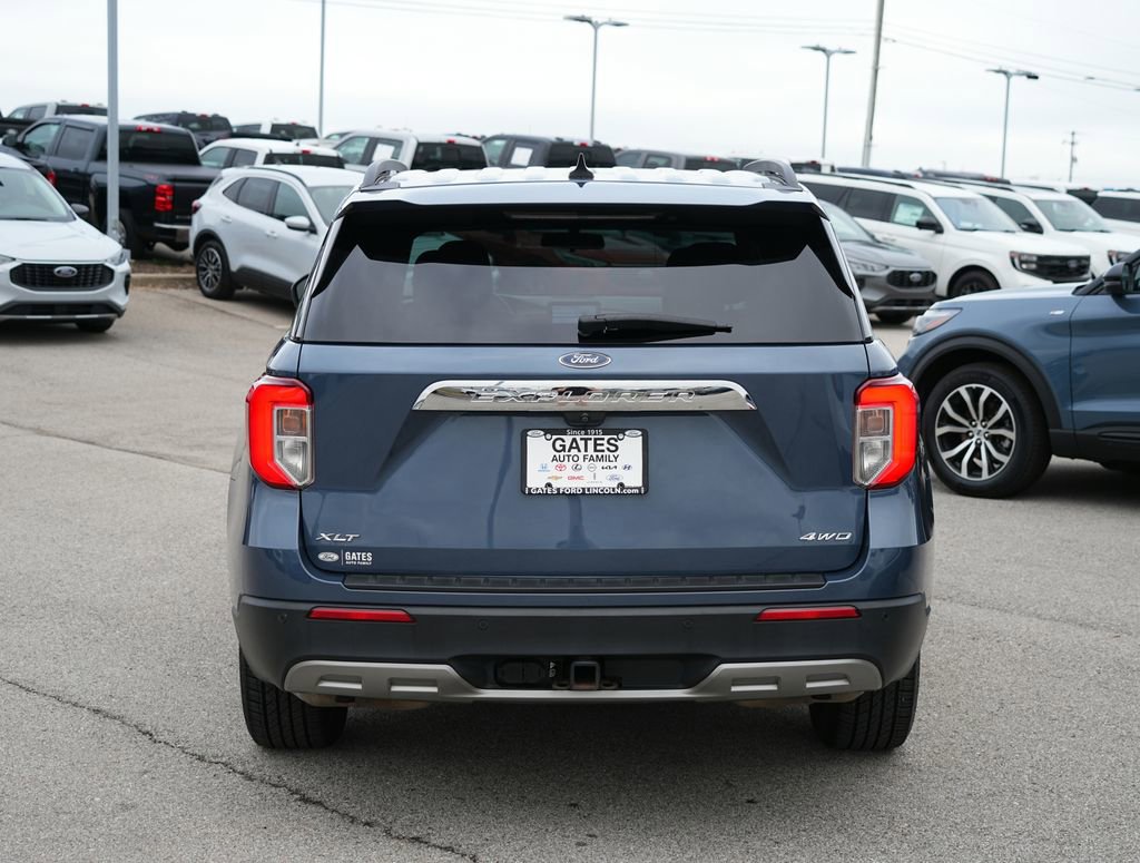 Used 2021 Ford Explorer XLT w/ Equipment Group 202A image 6