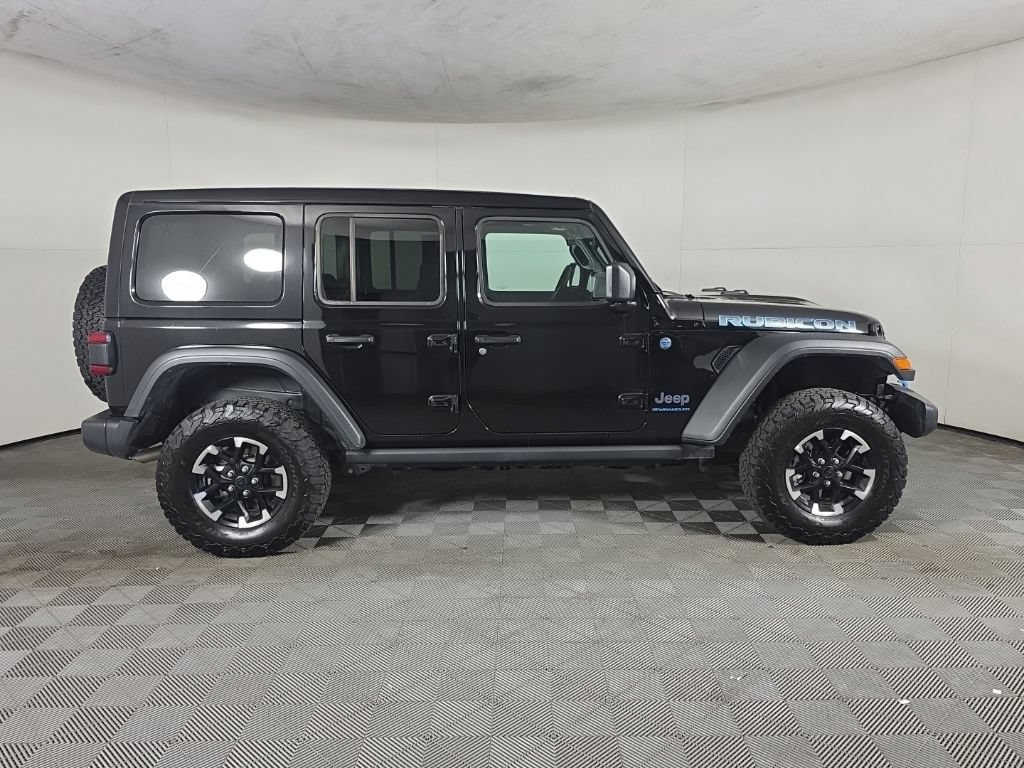 Certified 2025 Jeep Wrangler Unlimited Rubicon 4xe w/ Convenience Group AWD/4WD image 4