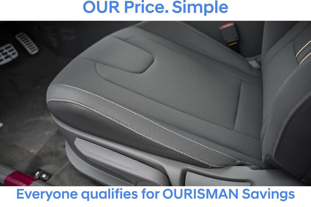 New 2025 Hyundai Elantra Sport image 25