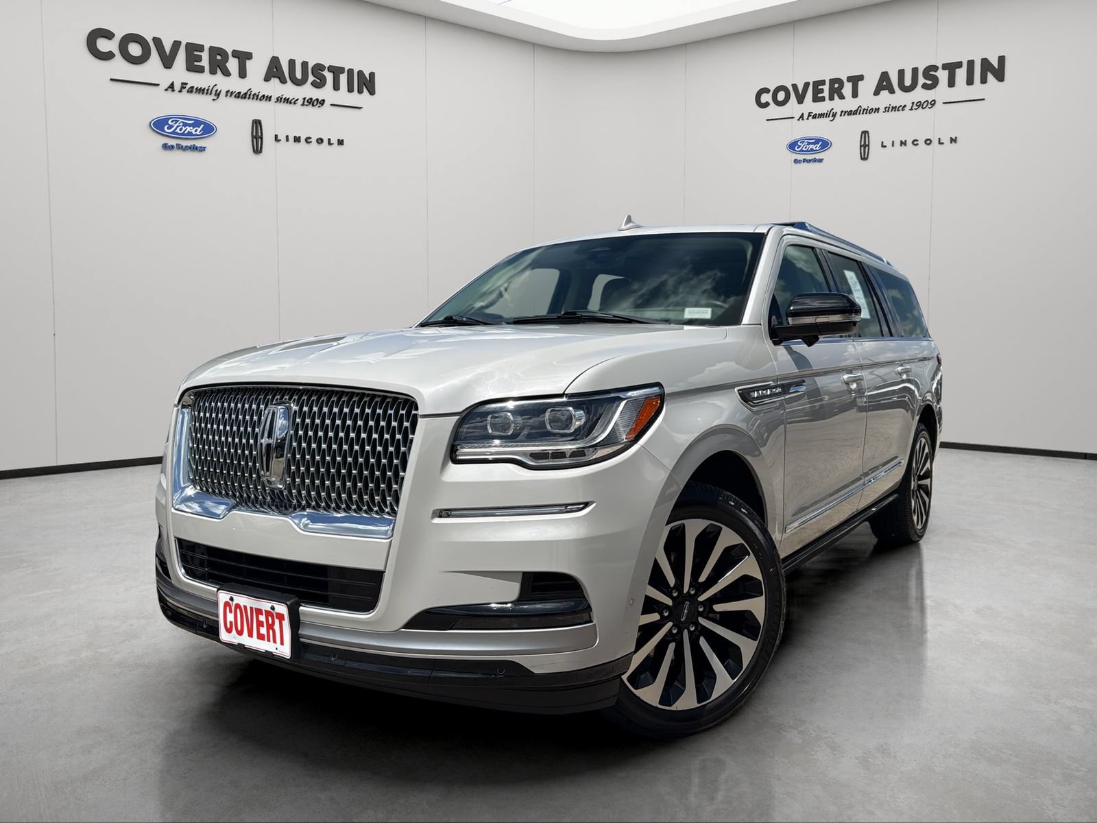 Used 2022 Lincoln Navigator L Reserve AWD/4WD image 1