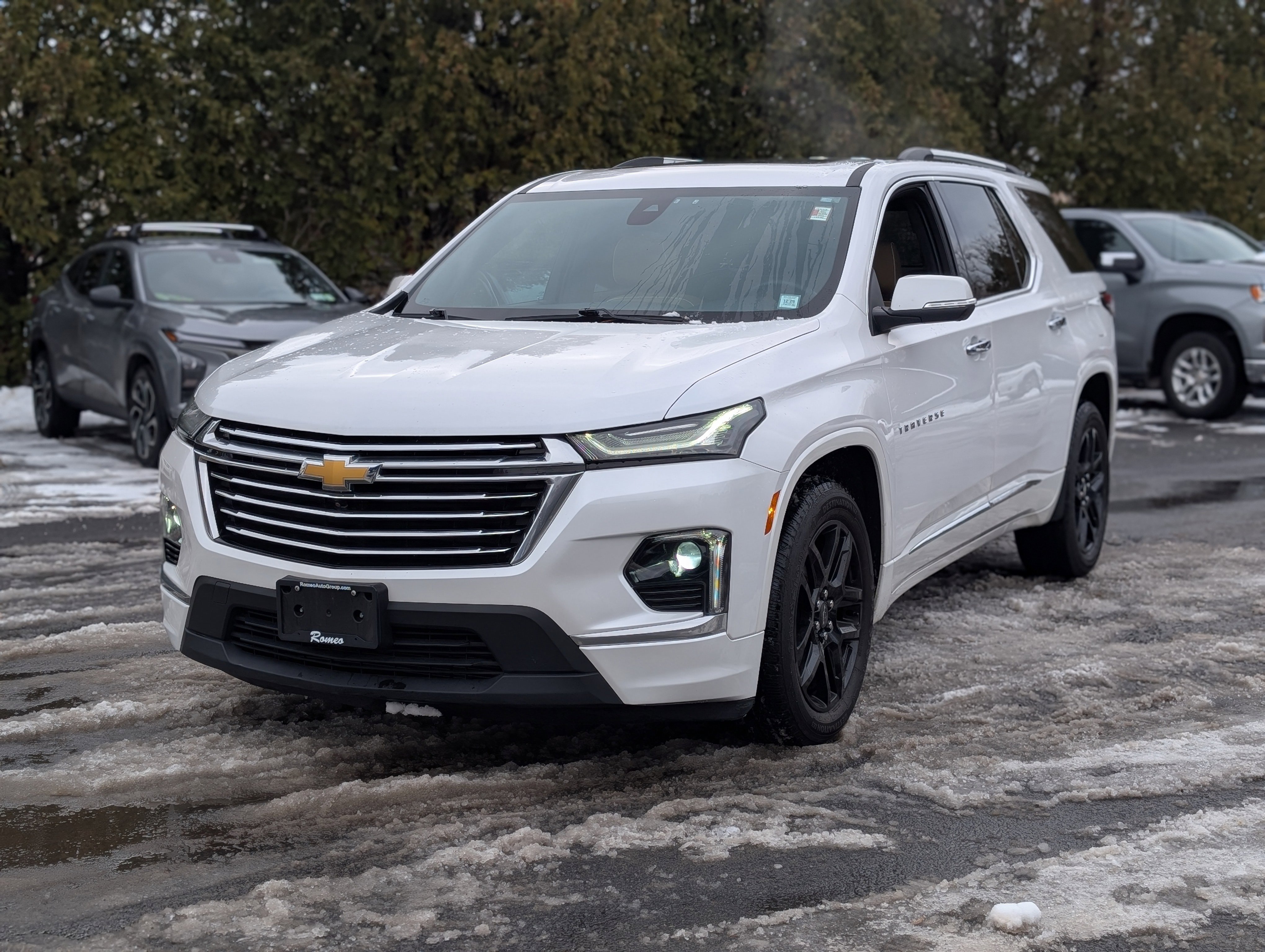 Used 2023 Chevrolet Traverse Premier image 14