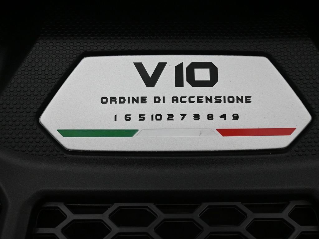 Used 2023 Lamborghini Huracan EVO image 40