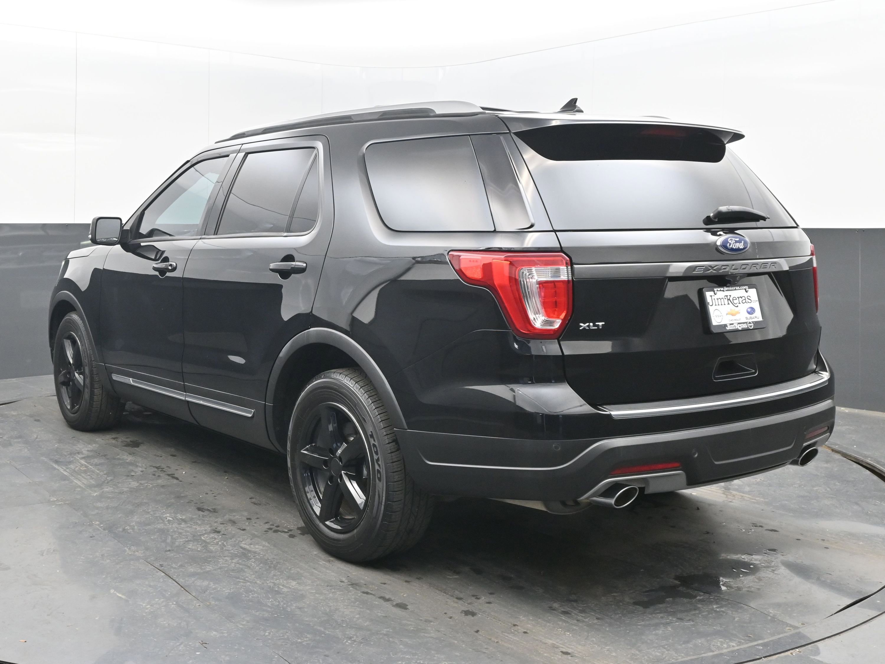 Used 2018 Ford Explorer XLT w/ Equipment Group 201A image 6