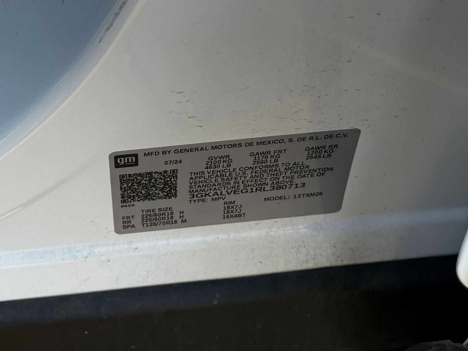 Used 2024 GMC Terrain SLT image 30