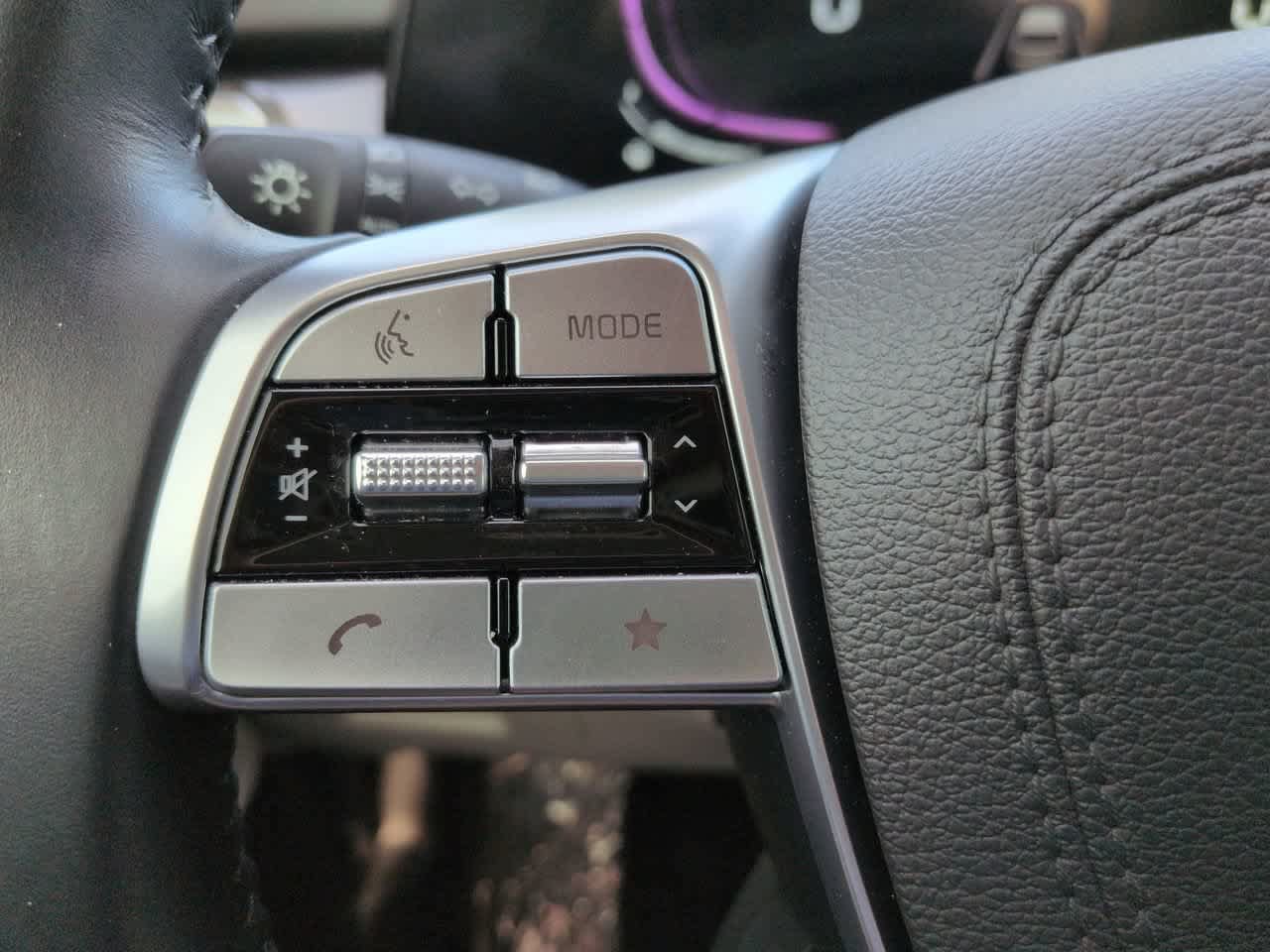 Used 2025 Kia Telluride S FWD image 26