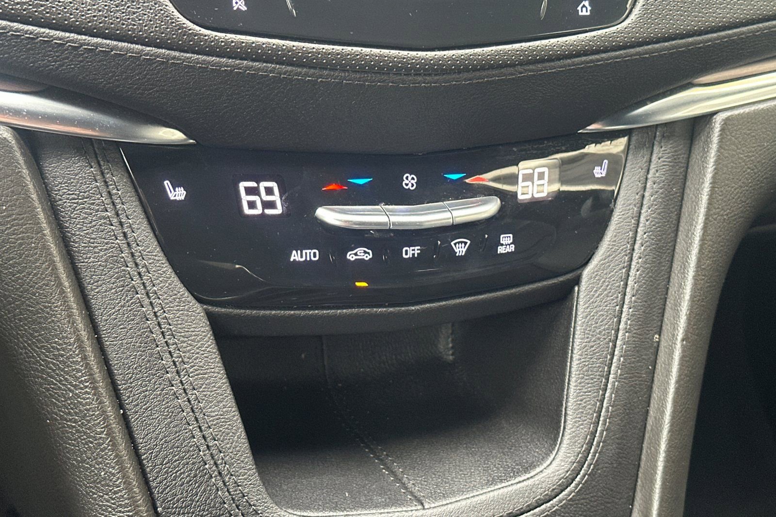 Used 2022 Cadillac XT5 Luxury image 28