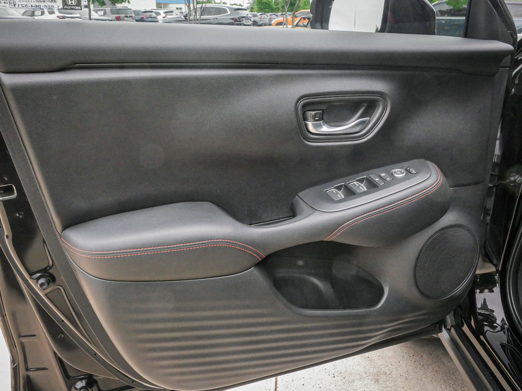 Used 2025 Honda HR-V Sport image 14
