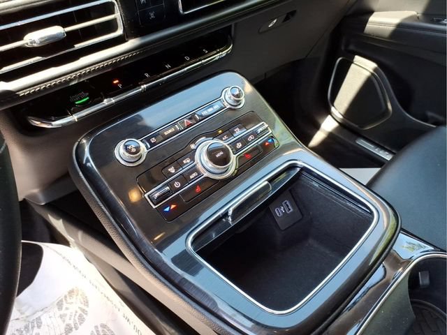 Used 2023 Lincoln Nautilus AWD image 19