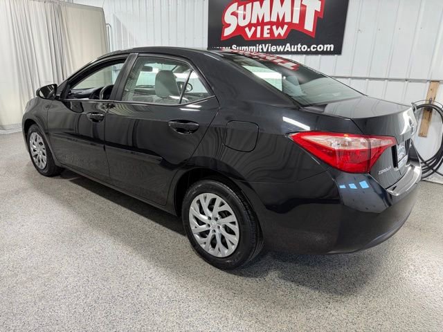 Used 2017 Toyota Corolla LE w/ Carpet Mat Package (TMS) FWD image 6