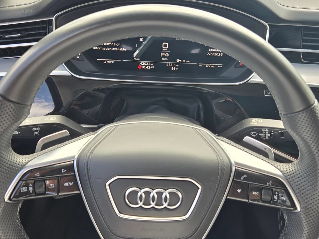 Used 2023 Audi S8 w/ S8 Comfort Plus Package AWD/4WD image 28