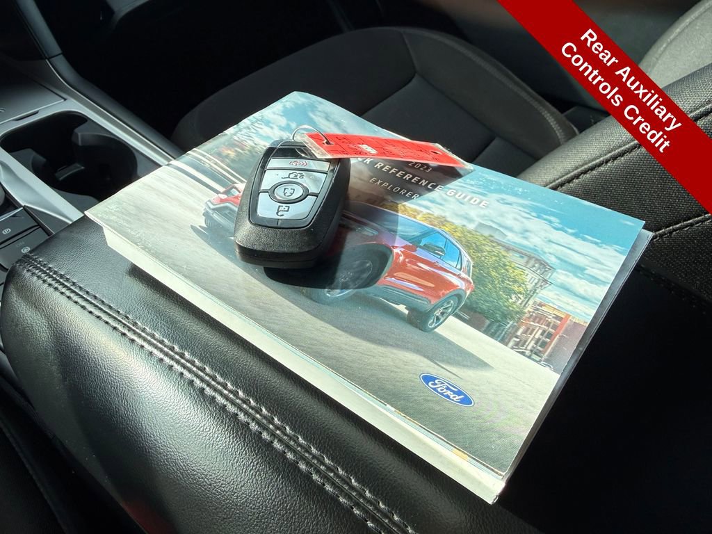 Used 2023 Ford Explorer XLT w/ Class IV Trailer Tow Package image 28