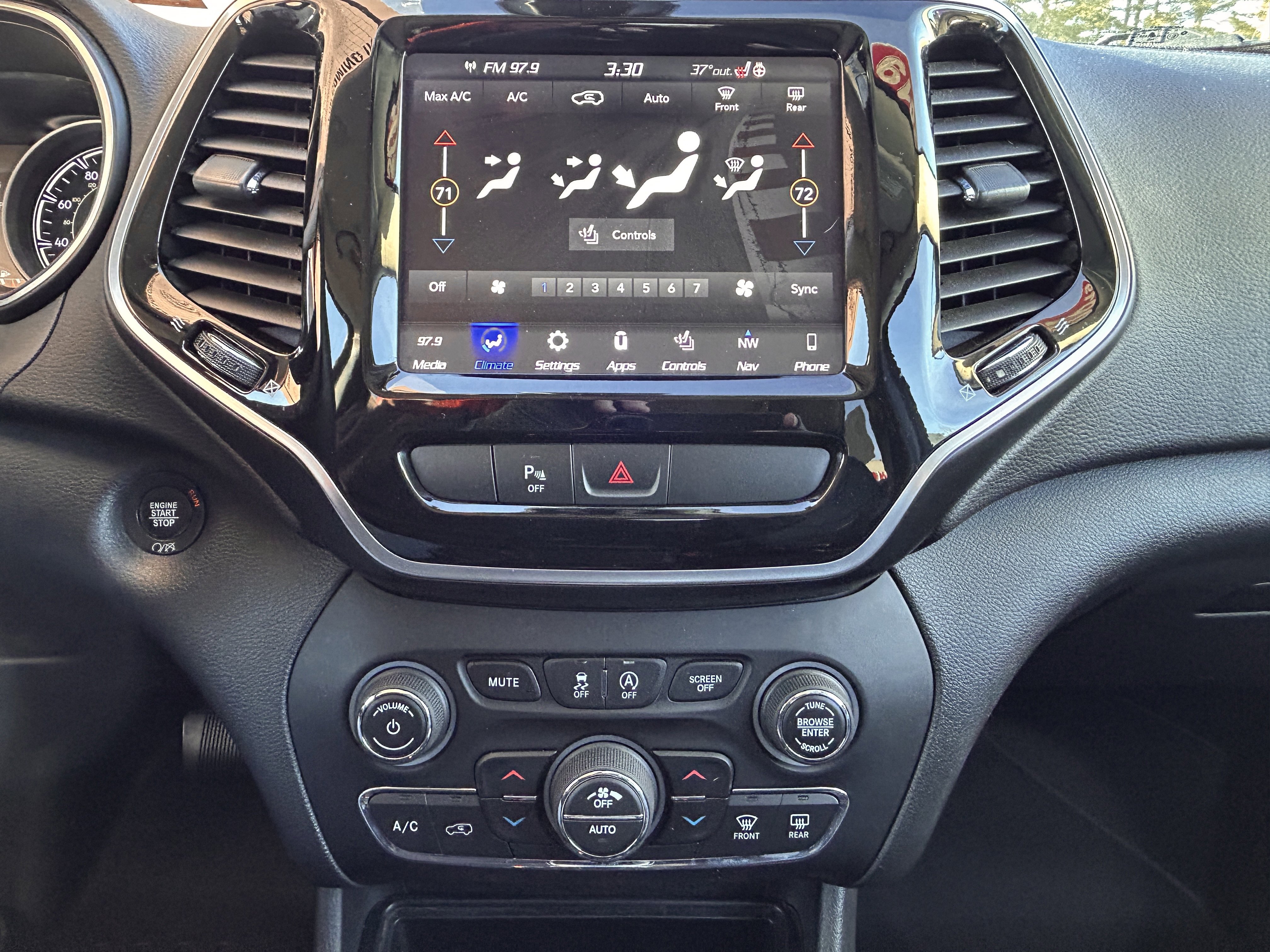 Used 2019 Jeep Cherokee Limited image 31