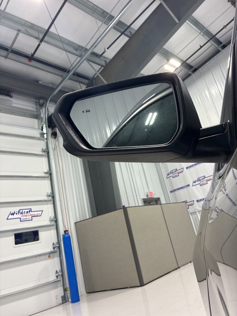 Used 2024 Chevrolet Equinox LT w/ LPO, Floor Liner Package image 13