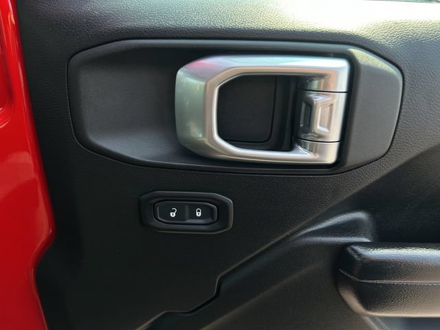 Used 2019 Jeep Wrangler Sport AWD/4WD image 23