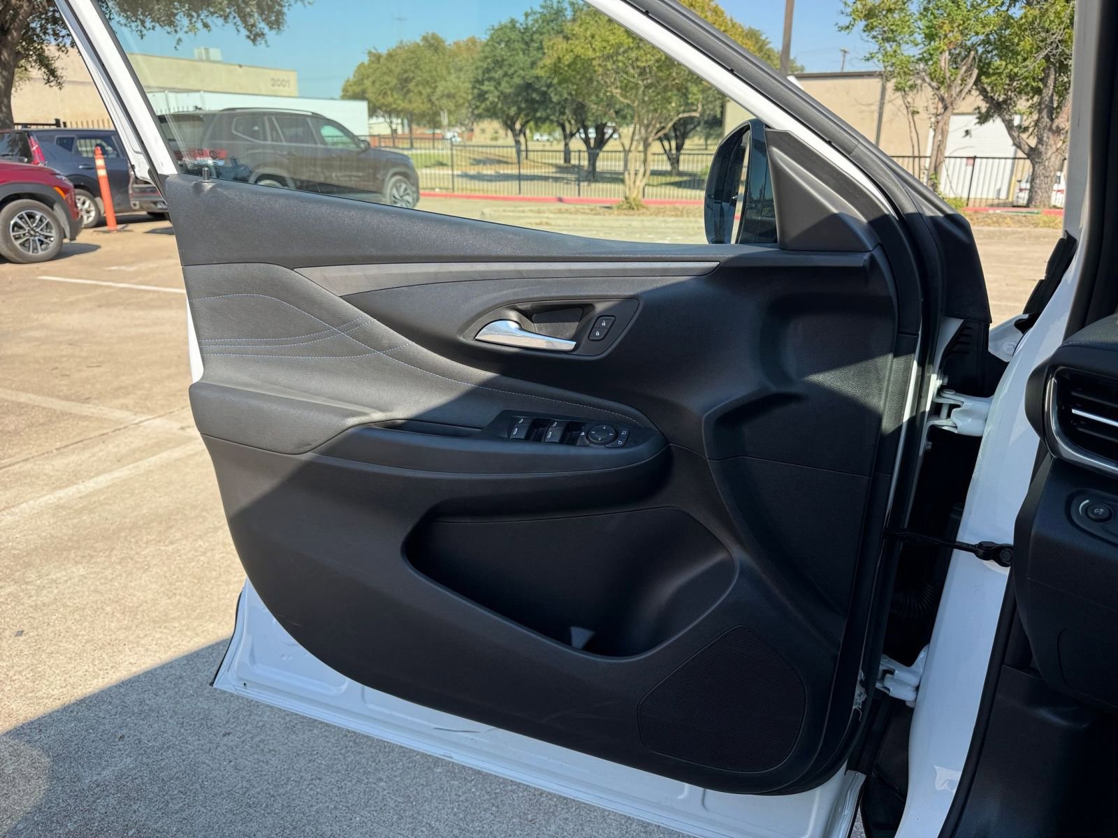 Used 2025 Buick Envista Sport Touring image 20