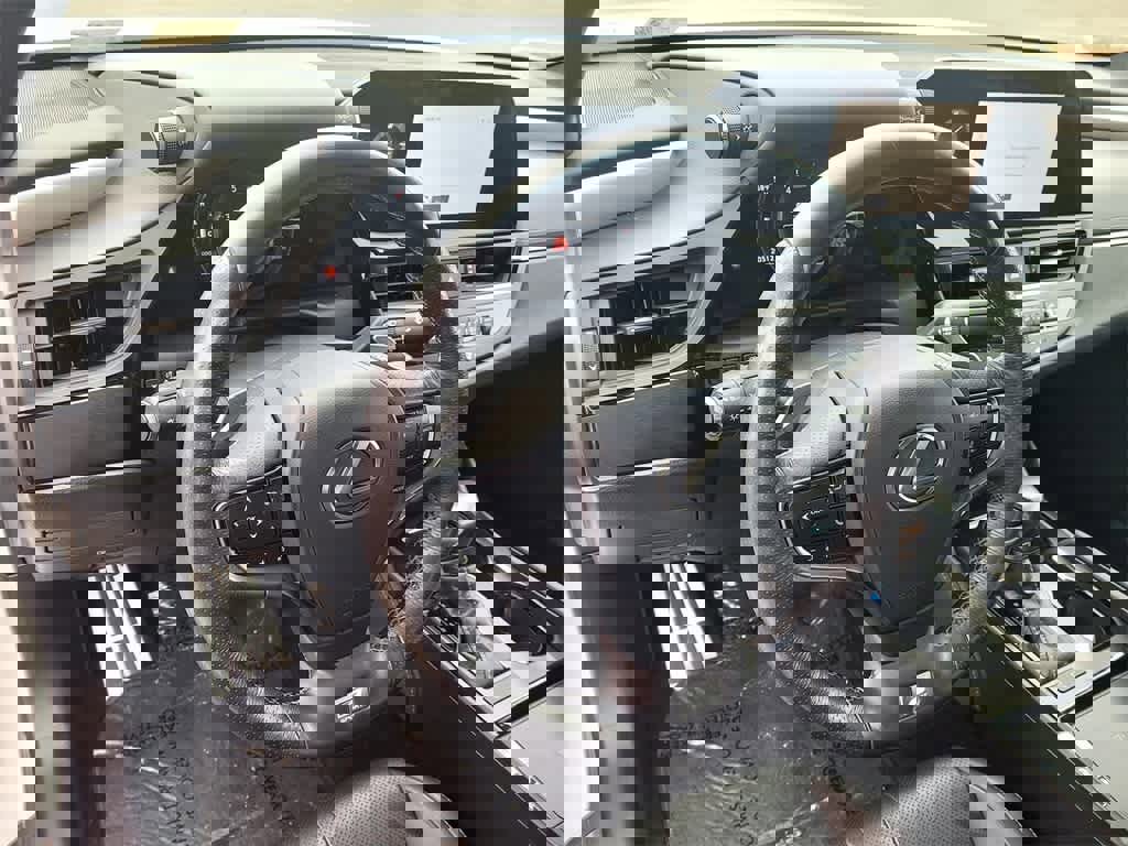 Used 2023 Lexus ES 350 F Sport image 9