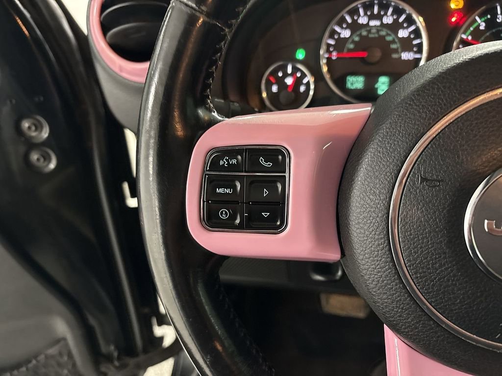 Used 2015 Jeep Wrangler Unlimited Sahara w/ Dual Top Group AWD/4WD image 35