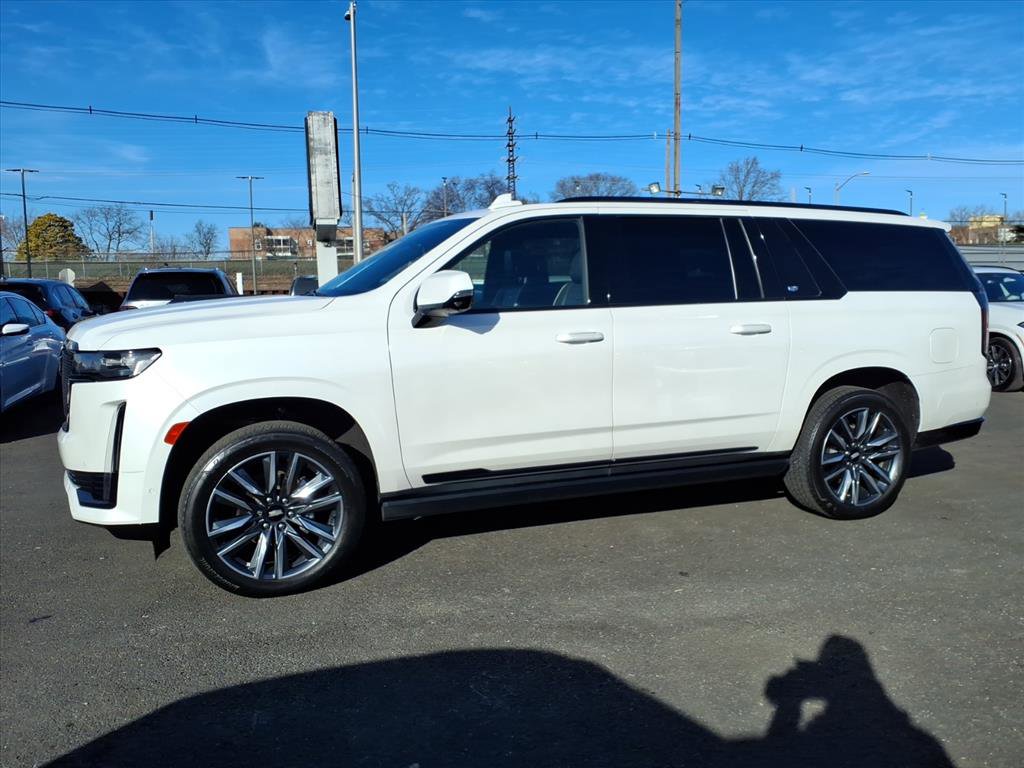 Used 2021 Cadillac Escalade ESV Sport w/ Driver Assist Tech Package image 8