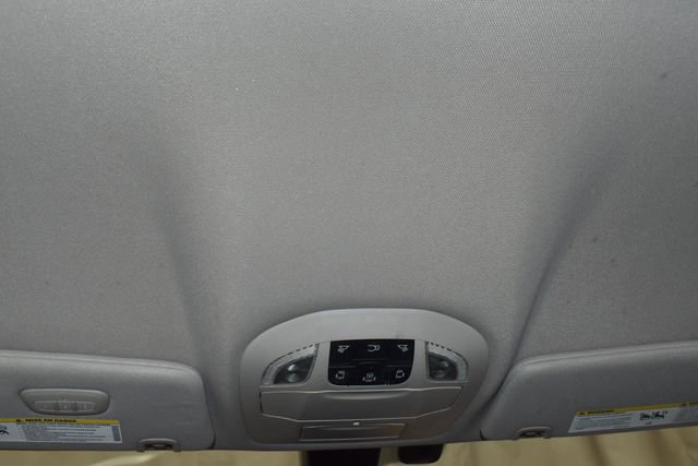 Certified 2020 Chrysler Pacifica Touring-L image 21