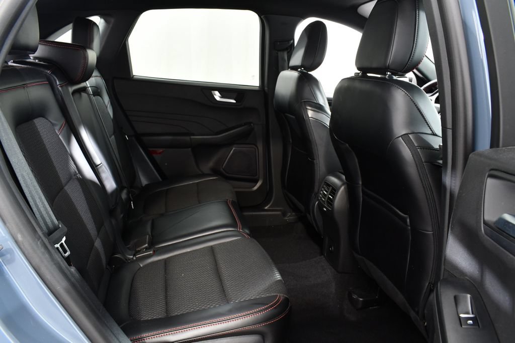Used 2024 Ford Escape ST-Line w/ Tech Pack #1 AWD/4WD image 19