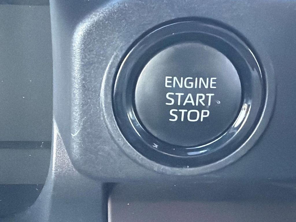 Certified 2025 Toyota Tacoma SR5 image 19