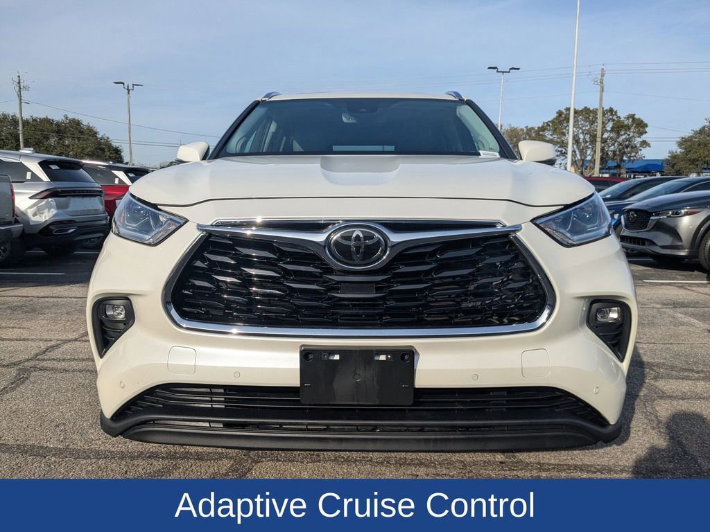 Used 2021 Toyota Highlander Limited image 9