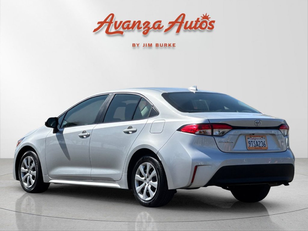 Used 2025 Toyota Corolla LE FWD image 3