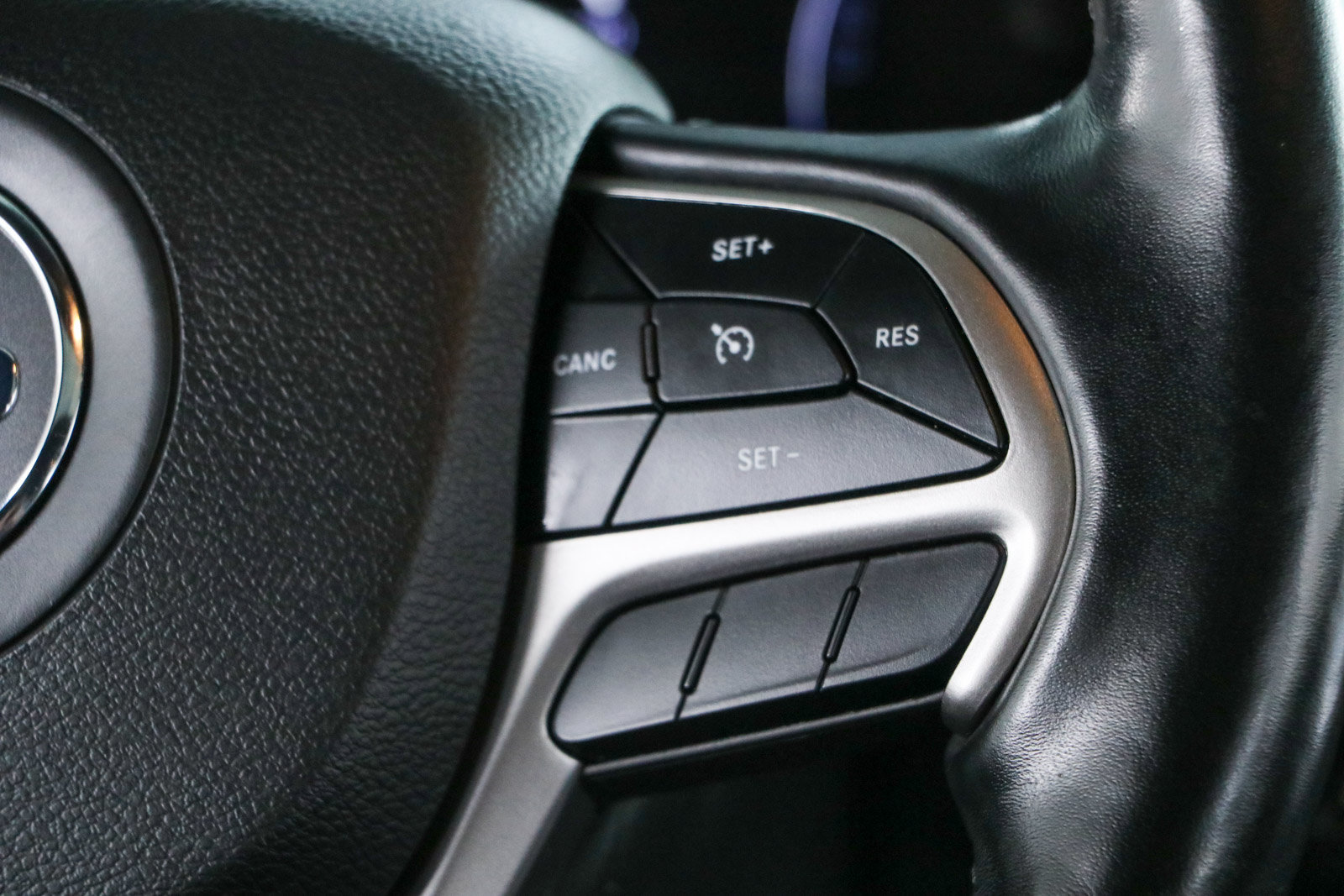 Used 2021 Jeep Grand Cherokee Laredo X AWD/4WD image 14