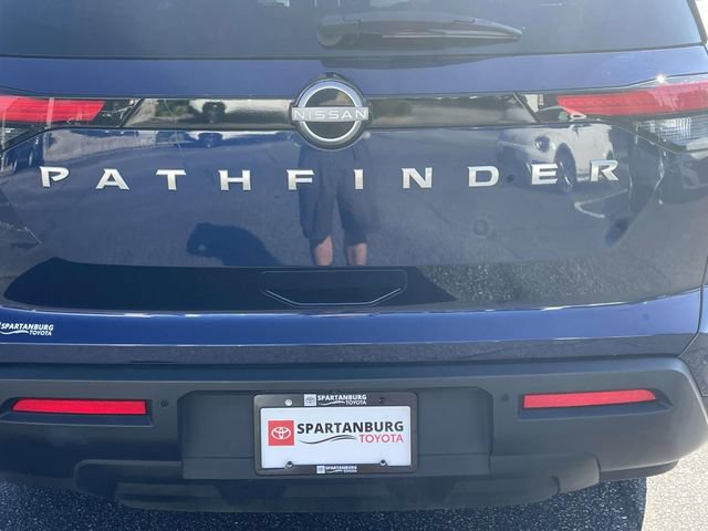 Used 2025 Nissan Pathfinder SV FWD image 9