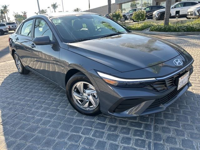 Certified 2026 Hyundai Elantra SE image 1