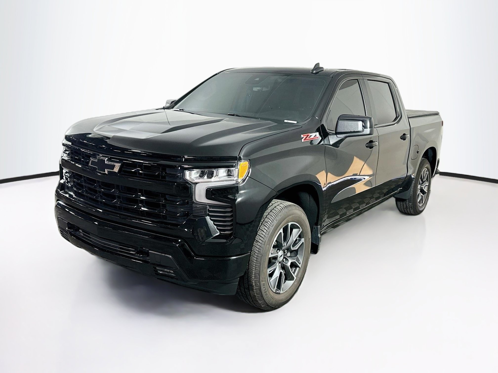 Used 2022 Chevrolet Silverado 1500 RST w/ Z71 Off-Road Package AWD/4WD image 3