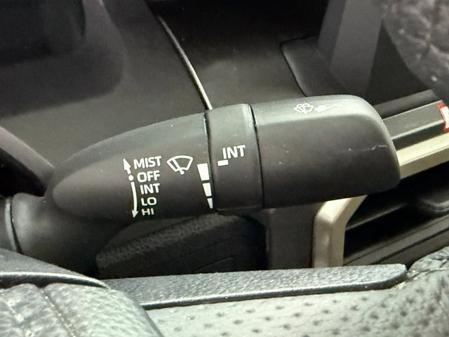 Used 2025 Toyota Tacoma SR5 w/ SR5 Upgrade Package image 14