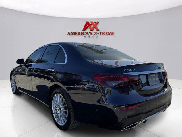 Used 2022 Mercedes-Benz E 350 4MATIC Sedan image 3