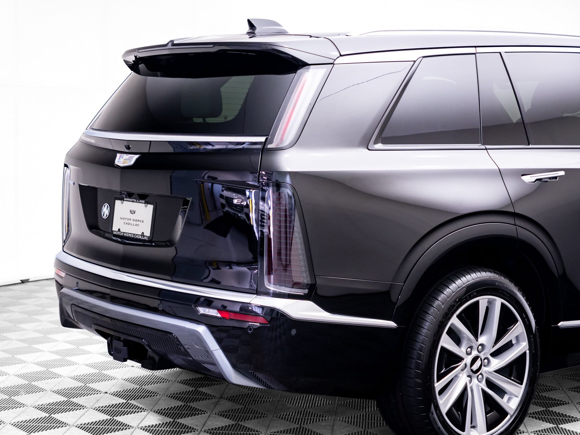 New 2027 Cadillac Vistiq Luxury w/ LPO, Trailering Package AWD/4WD image 42