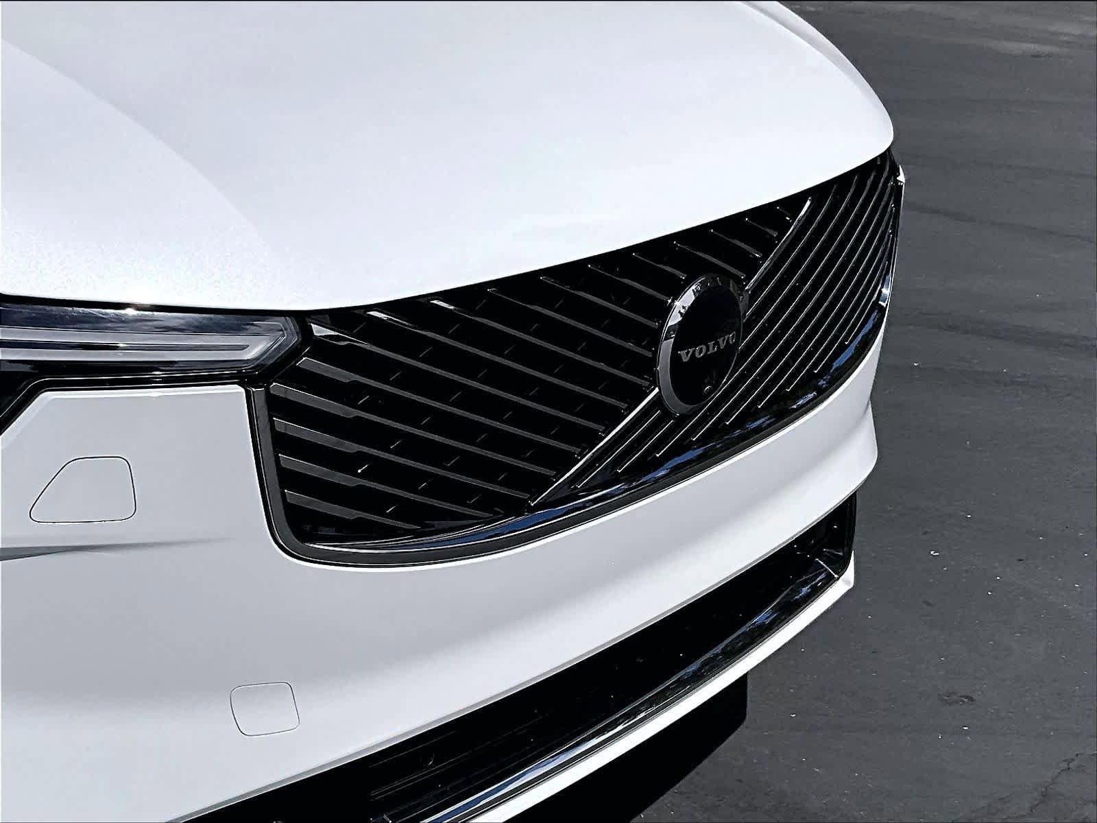 Used 2025 Volvo XC90 T8 Ultra w/ Protection Package Premier image 33
