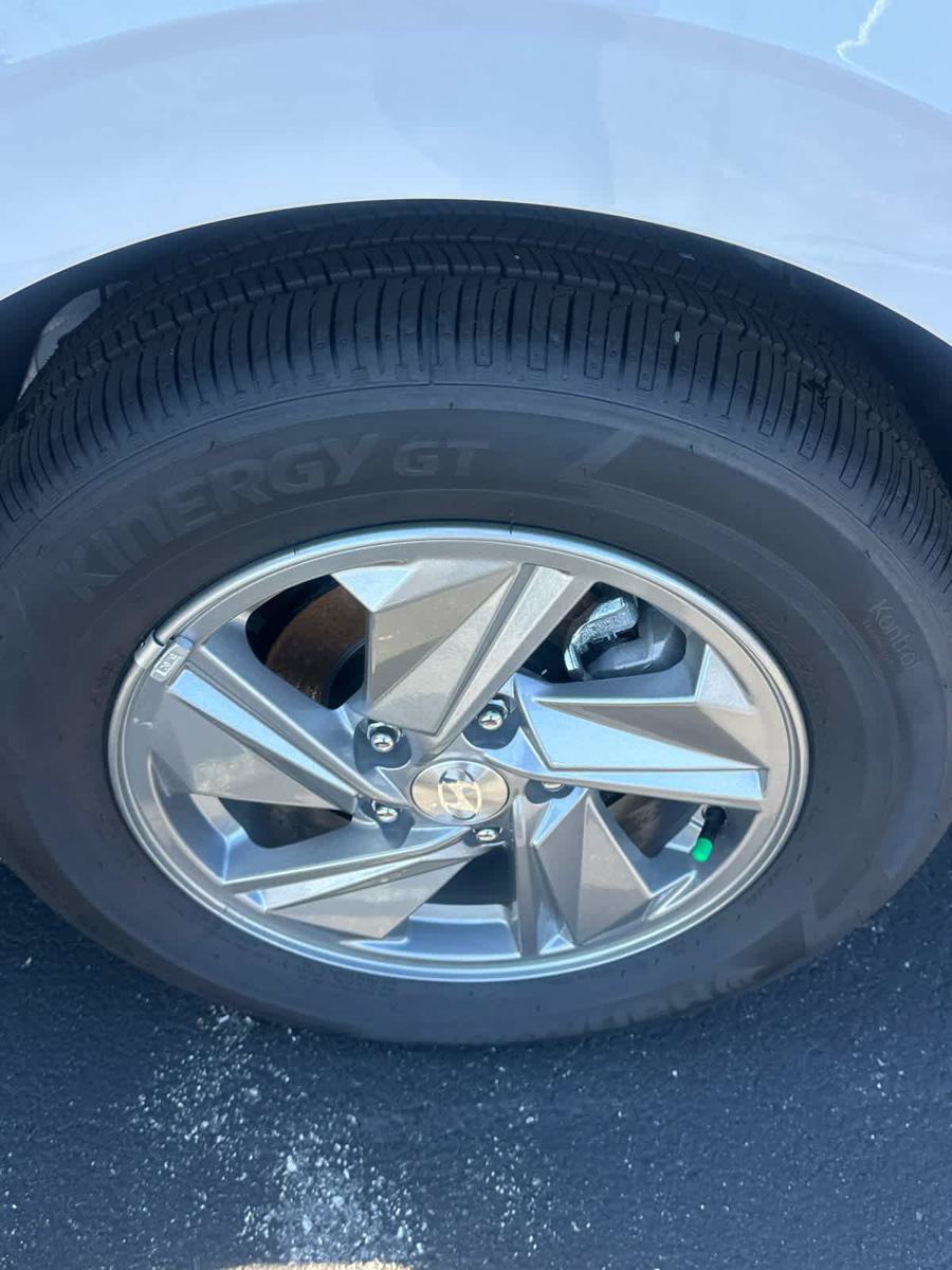 New 2026 Hyundai Elantra SE FWD image 24