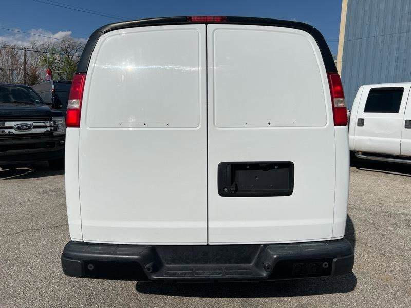 Used 2019 Chevrolet Express 2500 w/ Driver Convenience Package RWD image 4