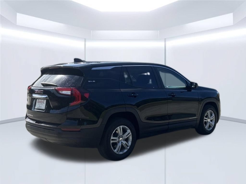 Used 2024 GMC Terrain SLE FWD image 5