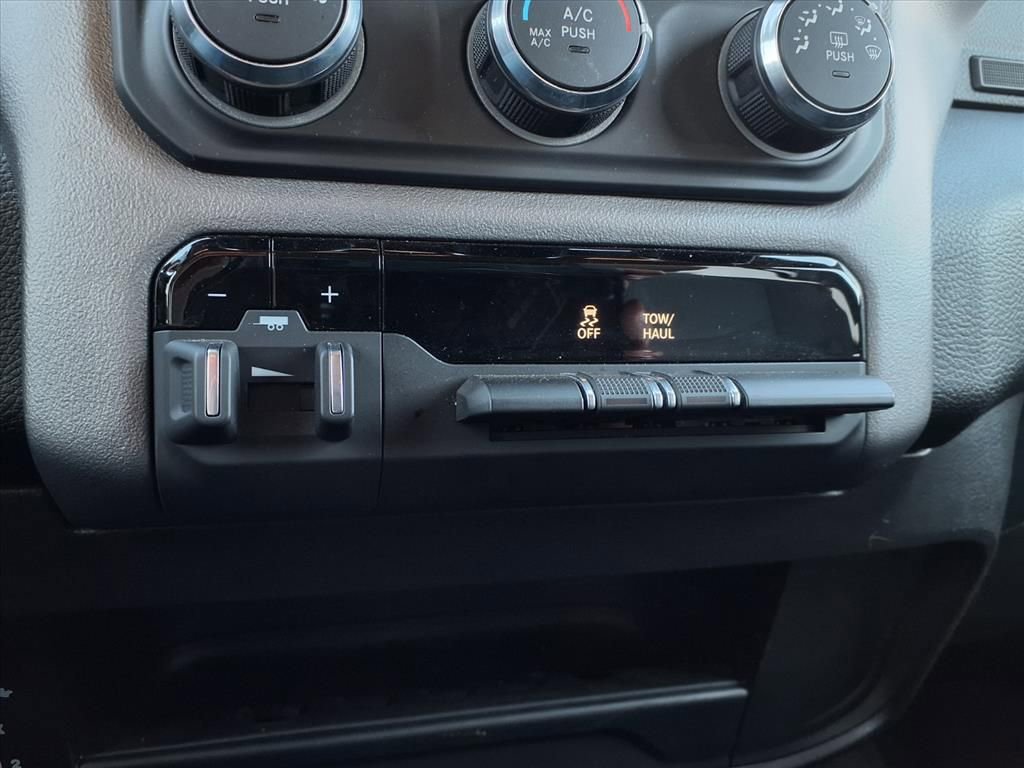 Used 2024 RAM 2500 Big Horn w/ Bed Utility Group image 10