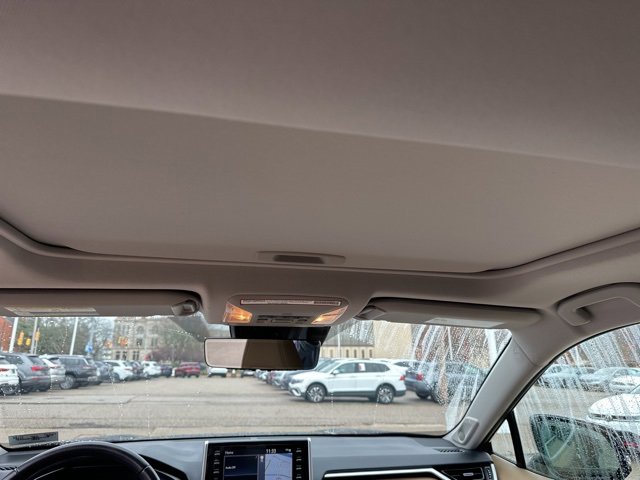 Used 2020 Toyota RAV4 Limited image 17