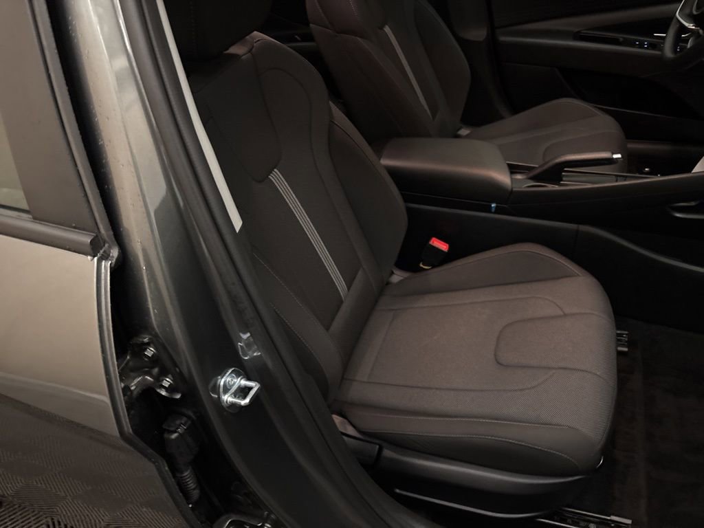 Certified 2026 Hyundai Elantra SE image 25
