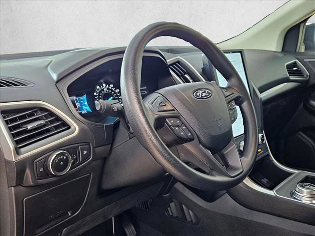 Used 2024 Ford Edge SE image 9