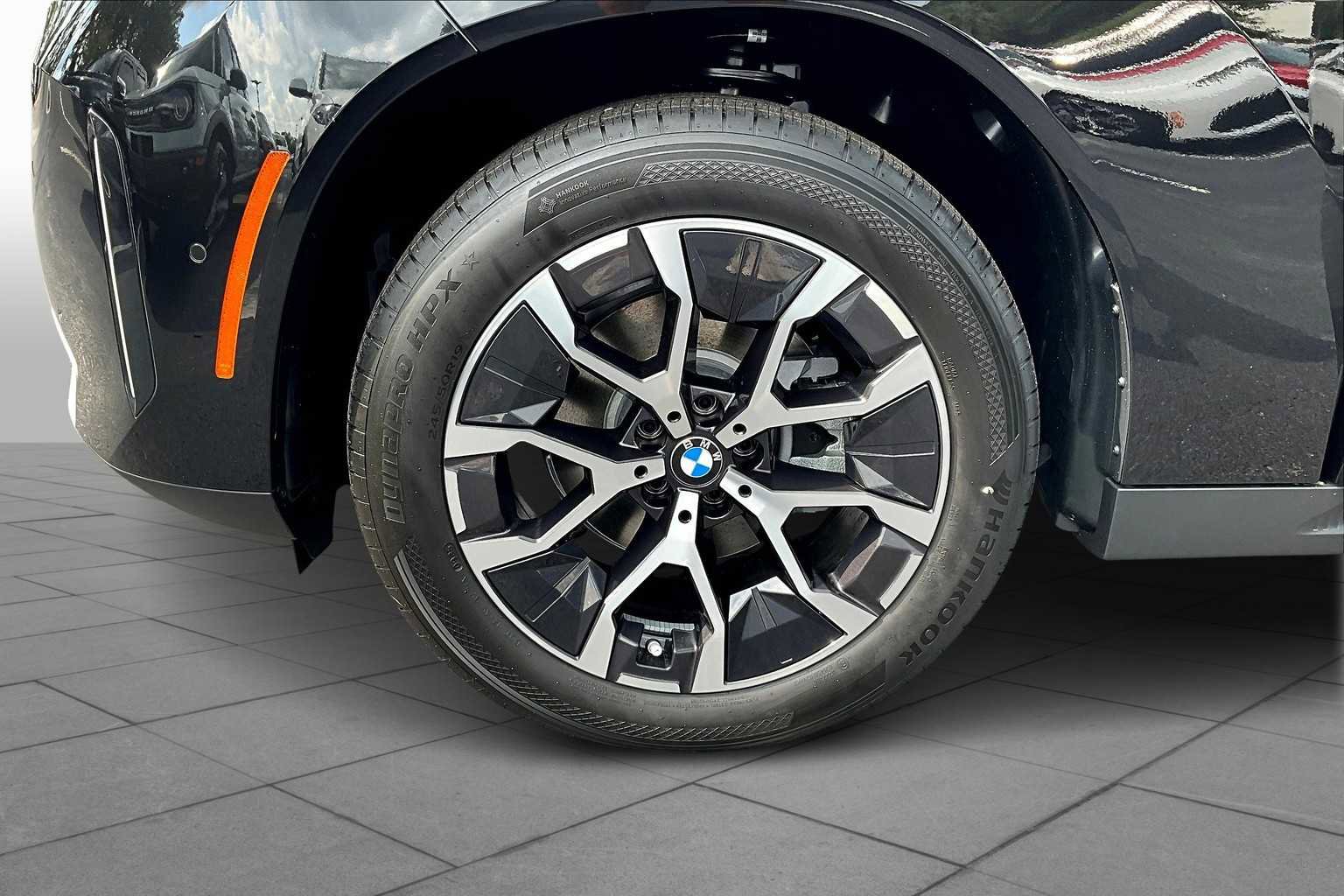 New 2025 BMW X3 xDrive30i w/ Convenience Package AWD/4WD image 11