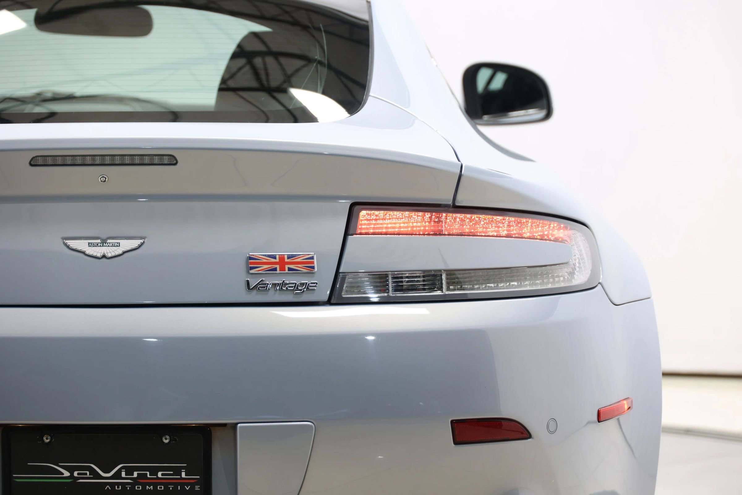 Used 2011 Aston Martin V8 Vantage Coupe image 45