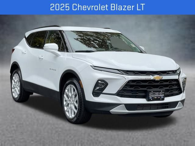 Used 2025 Chevrolet Blazer LT image 1