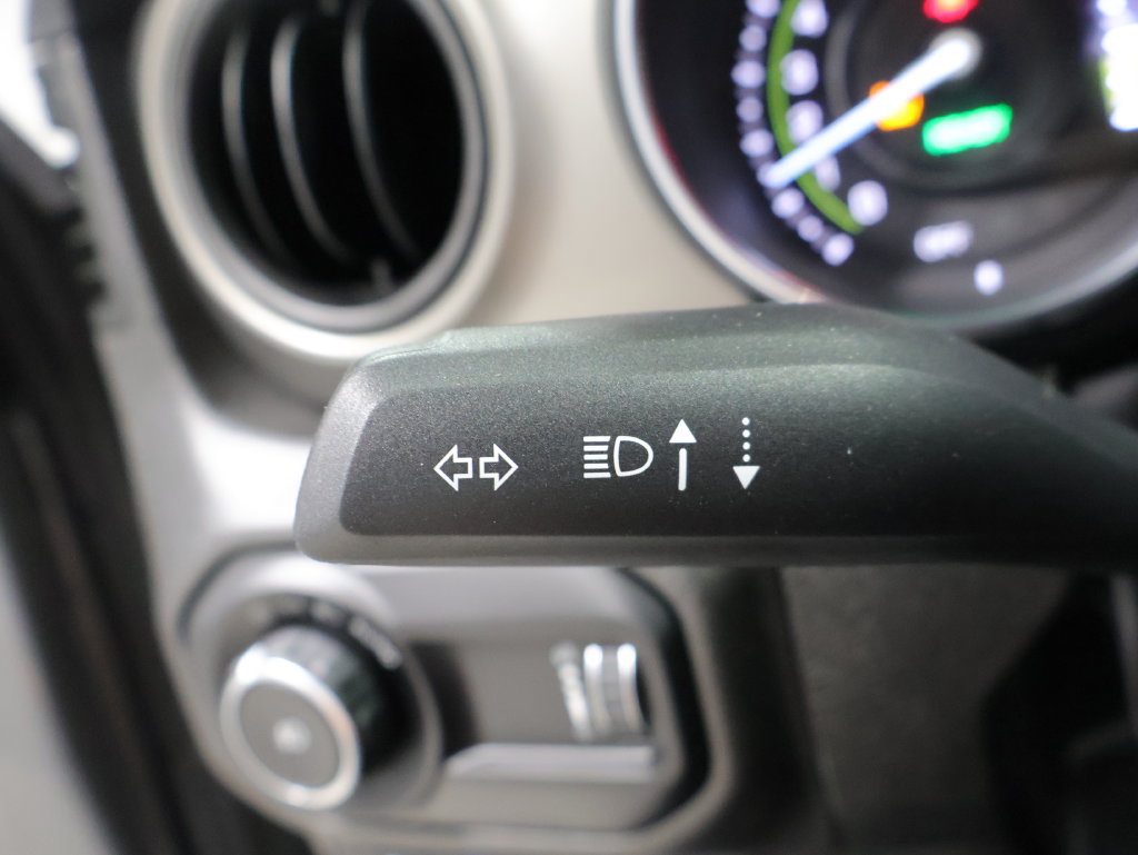Used 2023 Jeep Wrangler Unlimited w/ Cold Weather Group AWD/4WD image 35